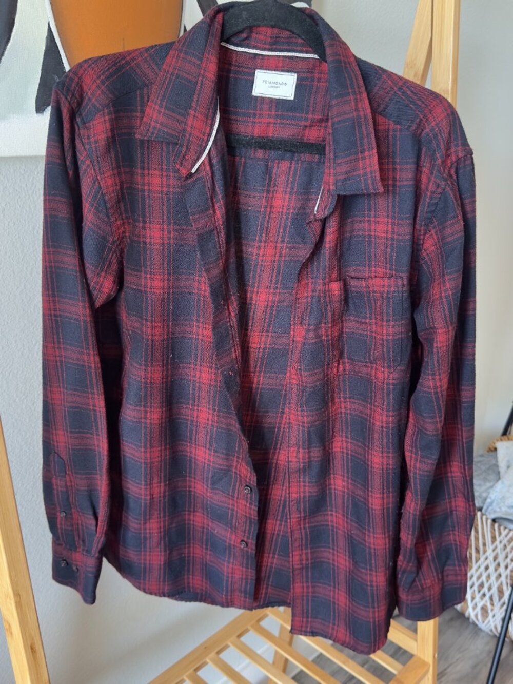 7 Diamonds Red & Black Plaid Button Down Shirt | Size M
